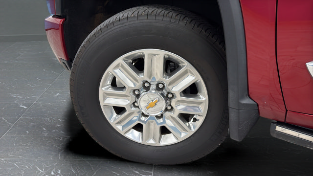 Used 2024 Chevrolet Silverado 3500 High Country w/ High Country Premium Package AWD/4WD image 39