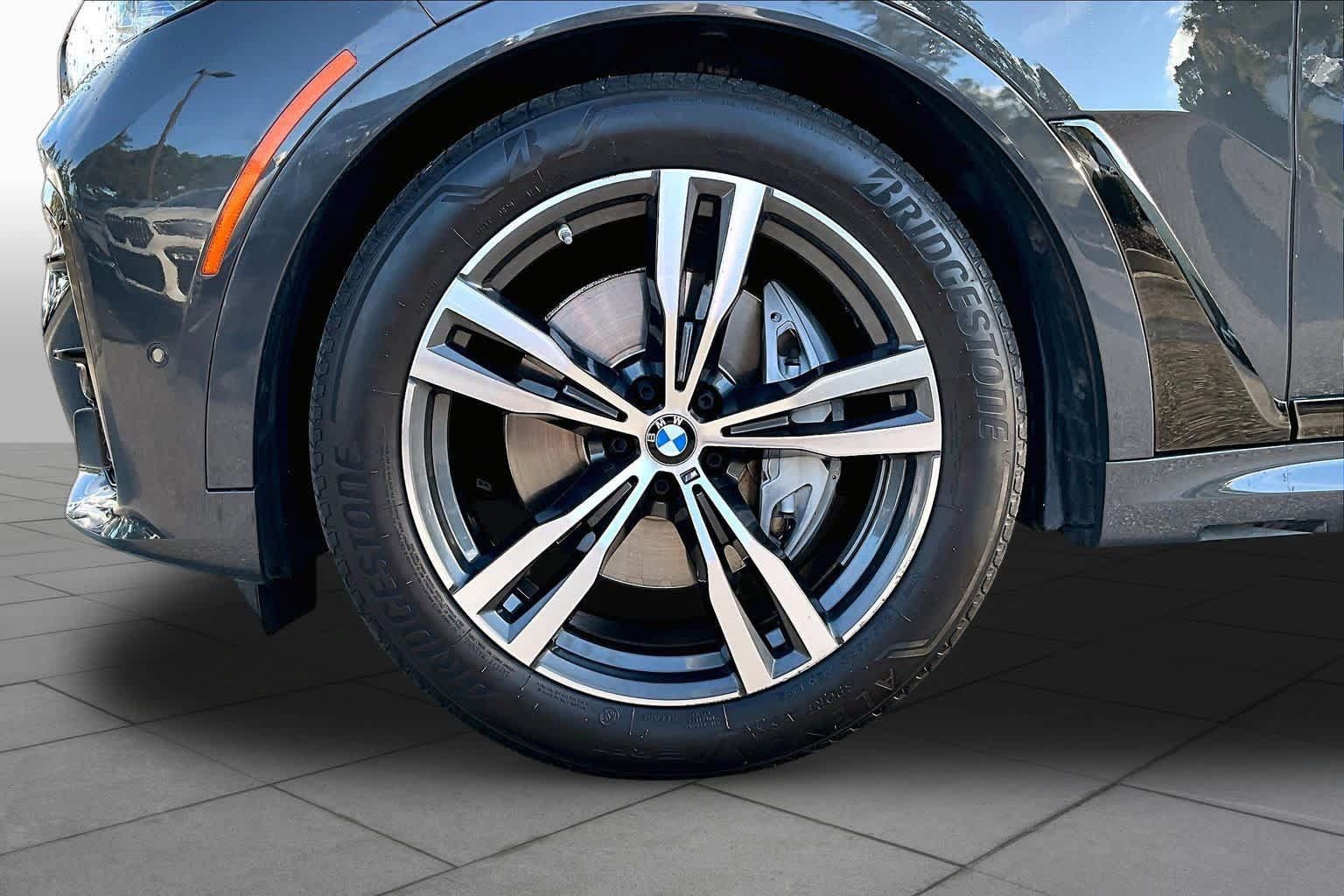 Used 2021 BMW X7 xDrive40i AWD/4WD image 11