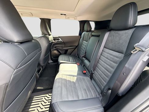 New 2026 Mitsubishi Outlander SE image 26