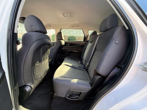 Used 2020 Kia Sorento FWD V6 image 15