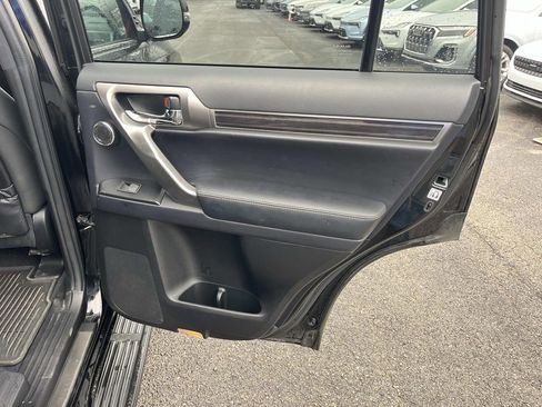 Used 2022 Lexus GX 460 Premium image 18