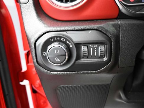 Used 2022 Jeep Gladiator Rubicon w/ LED Lighting Group AWD/4WD image 10