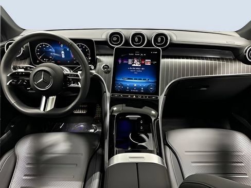 Used 2026 Mercedes-Benz GLC 300 4MATIC image 24