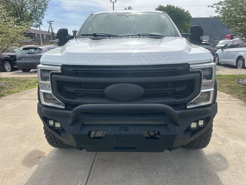 Used 2022 Ford F250 Platinum w/ FX4 Off-Road Package AWD/4WD image 9