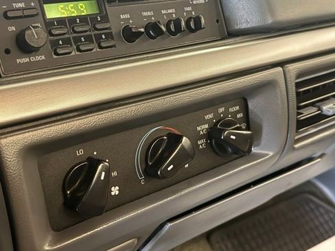 Used 1993 Ford F150 XL image 45