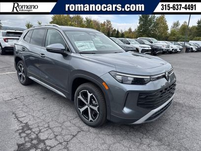 New 2025 Volkswagen Tiguan SE