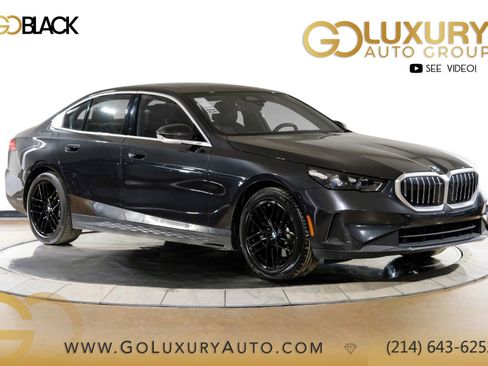 Used 2025 BMW 530i RWD image 1
