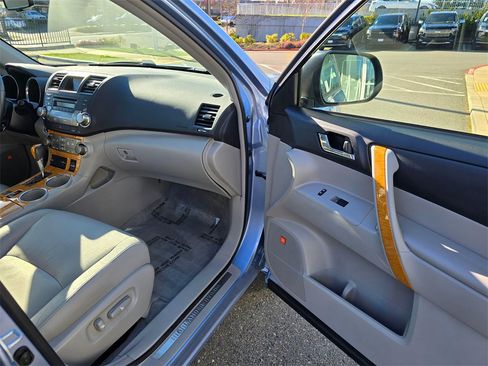 Used 2009 Toyota Highlander Limited image 10