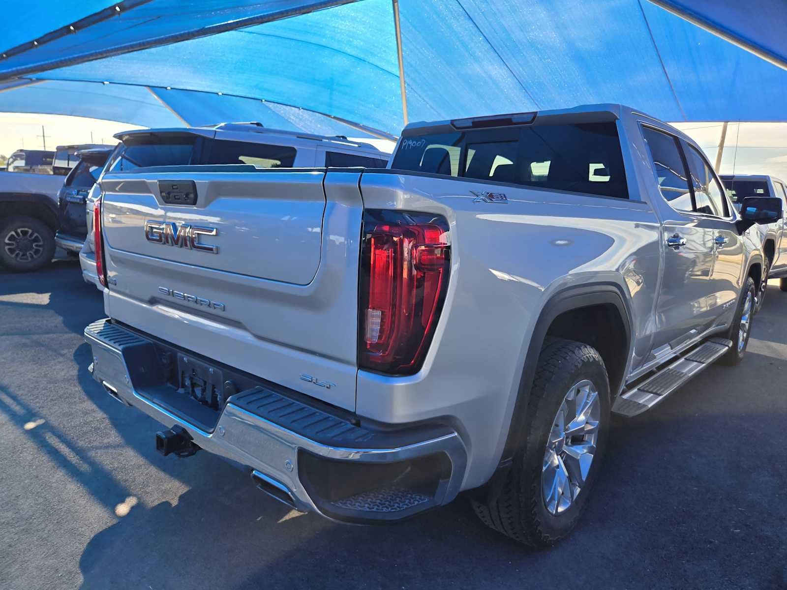 Used 2019 GMC Sierra 1500 SLT AWD/4WD image 4