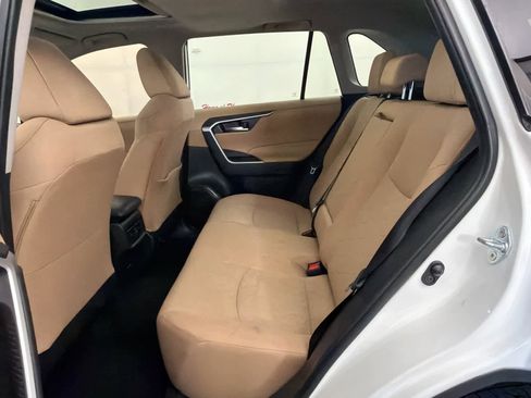 Used 2024 Toyota RAV4 XLE w/ Convenience Package FWD image 16