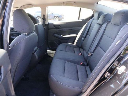 Used 2025 Nissan Altima 2.5 SV FWD image 9