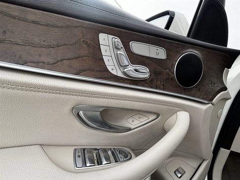 Used 2017 Mercedes-Benz E 300 image 25