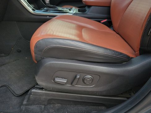 Used 2022 Kia Carnival SX Prestige image 4