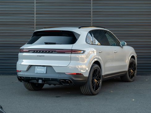 New 2026 Porsche Cayenne image 8
