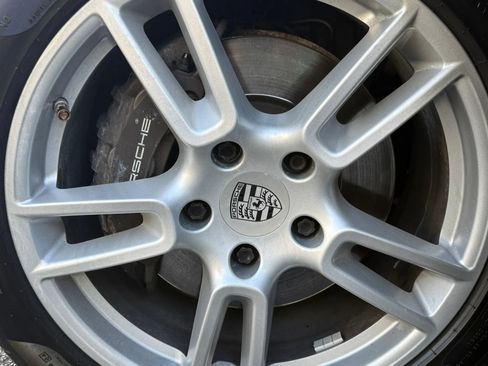 Used 2017 Porsche Panamera RWD image 49