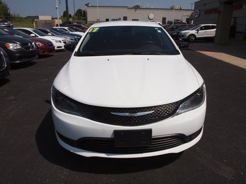 Used 2017 Chrysler 200 LX FWD image 4