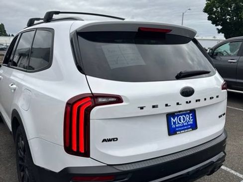 Used 2021 Kia Telluride SX w/ SX Prestige Package AWD/4WD image 3