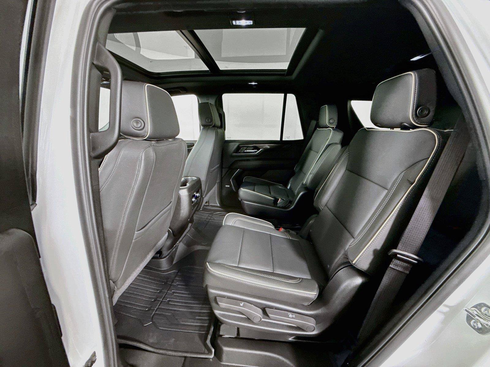 New 2027 GMC Yukon Elevation w/ Elevation Premium Package AWD/4WD image 19