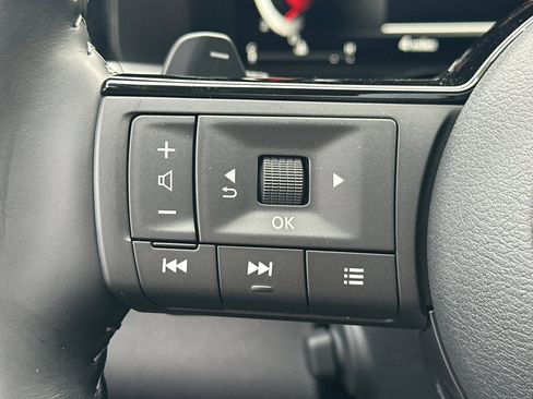 New 2025 Nissan Pathfinder Platinum w/ Black Appearance Package image 30