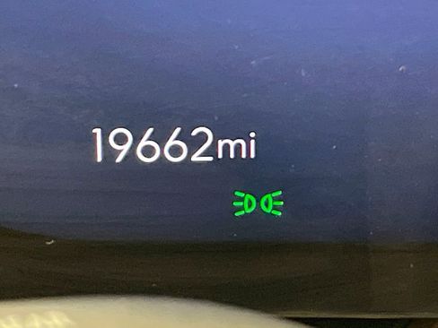 Used 2025 Buick Envision Sport Touring image 6