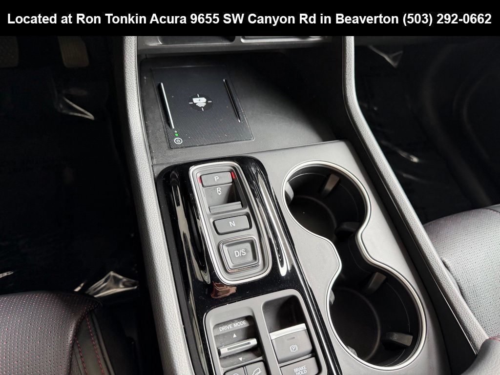 Used 2025 Honda Pilot Black Edition image 25