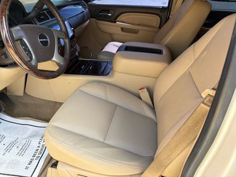 Used 2013 GMC Yukon Denali AWD/4WD image 14