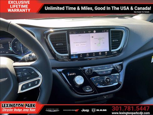 New 2026 Chrysler Voyager LX FWD image 7
