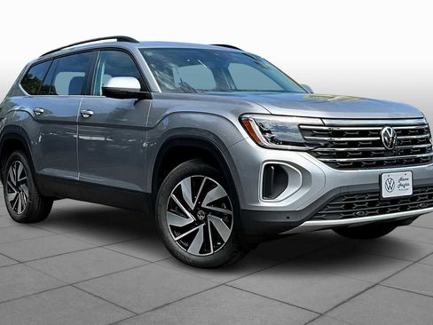 New 2026 Volkswagen Atlas SE image 2