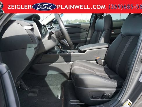 Used 2024 MAZDA CX-50 AWD 2.5 S w/ Premium Package image 17