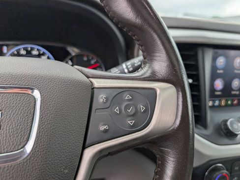 Used 2020 GMC Acadia SLT w/ Driver Alert Package II AWD/4WD image 13
