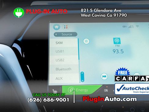 Used 2019 Chevrolet Bolt Premier w/ Infotainment Package image 26