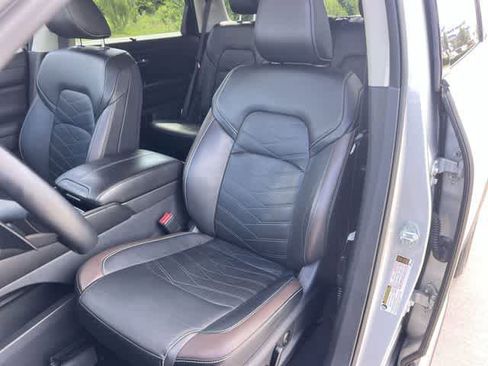 Used 2024 Nissan Pathfinder Platinum w/ Cargo Package AWD/4WD image 11