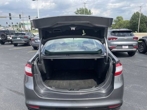 Used 2014 Ford Fusion SE w/ Equipment Group 202A FWD image 33