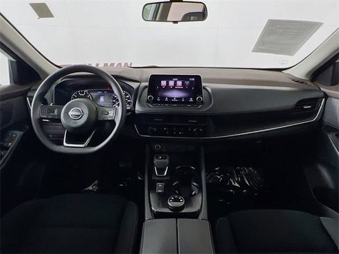 Used 2023 Nissan Rogue S image 23