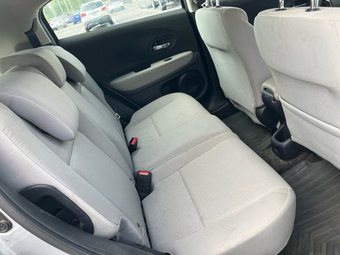 Used 2021 Honda HR-V LX image 33
