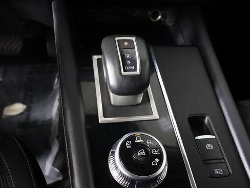 Used 2024 Mitsubishi Outlander SE image 45