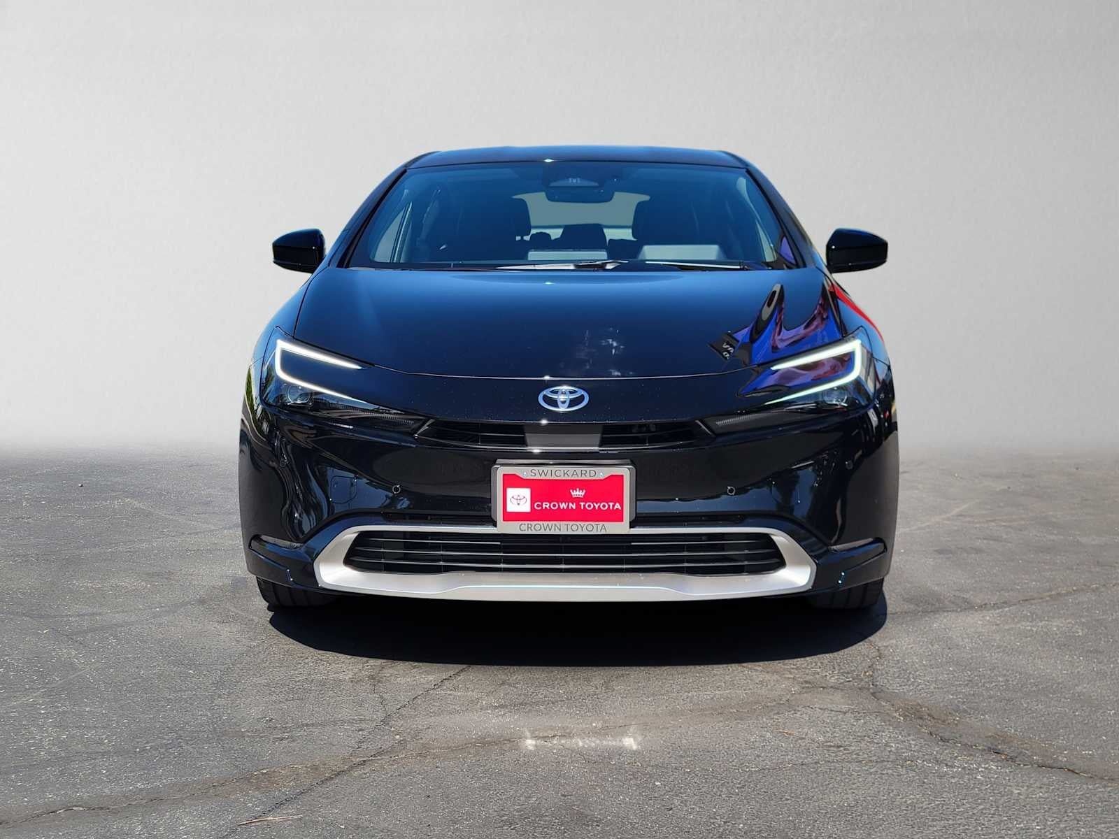New 2027 Toyota Prius Plug-In Hybrid FWD image 8