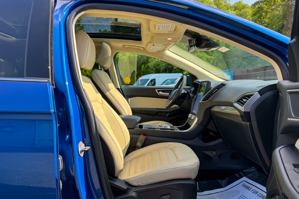 Certified 2023 Ford Edge SEL w/ Convenience Package AWD/4WD image 11