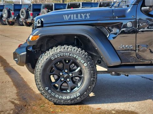 Used 2023 Jeep Wrangler Willys image 9