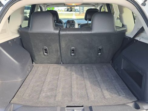 Used 2015 Jeep Compass High Altitude image 23