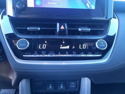 Used 2025 Toyota Corolla Cross AWD Hybrid w/ Convenience Package image 17
