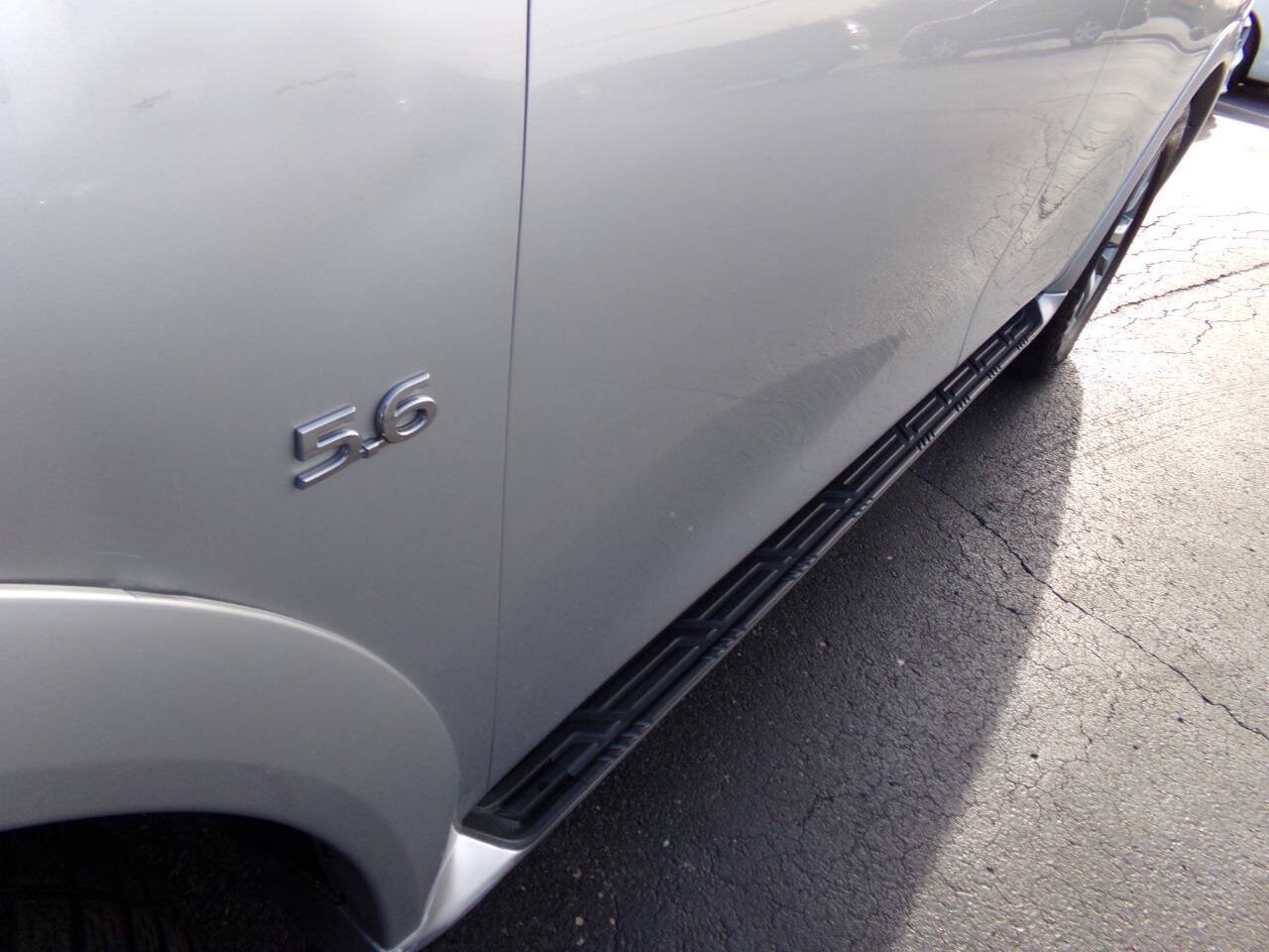 Used 2015 INFINITI QX80 4WD w/ Driver's Assistance Package image 33