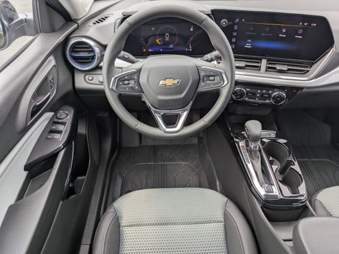 New 2026 Chevrolet Trax LT FWD image 4