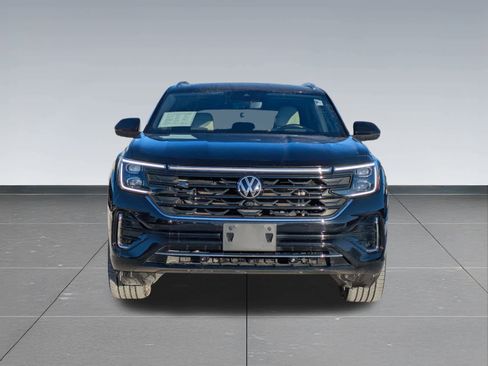 Used 2024 Volkswagen Atlas Cross Sport SEL Premium R-Line AWD/4WD image 9