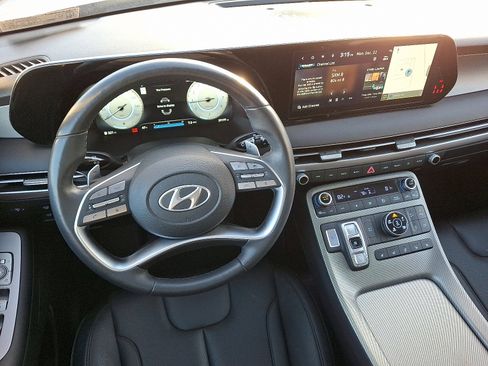 Used 2024 Hyundai Palisade SEL w/ Premium Package image 12