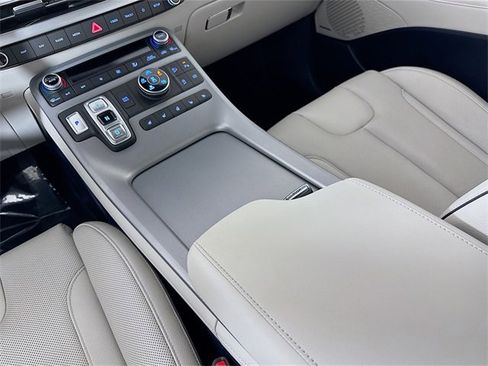Used 2025 Hyundai Palisade Limited image 25