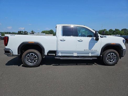 New 2025 GMC Sierra 2500 SLE image 7