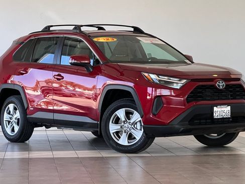 Certified 2025 Toyota RAV4 LE AWD/4WD image 2