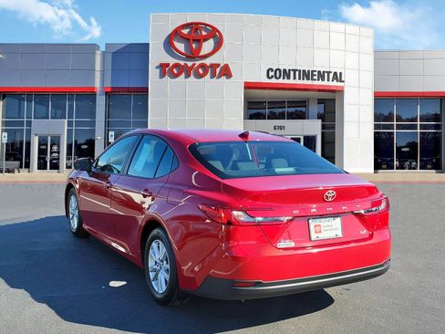 Certified 2025 Toyota Camry LE image 4