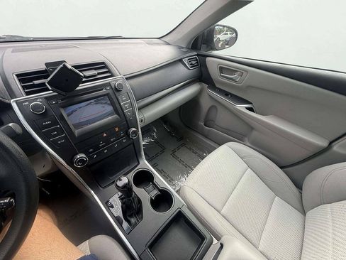 Used 2015 Toyota Camry LE FWD image 19